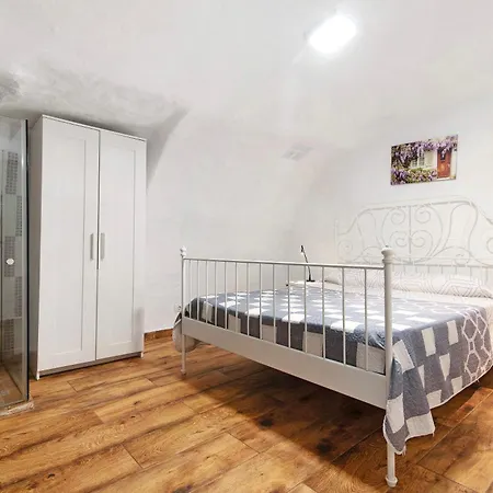 Hogar Vacacional Talumaya * Santa Maria de Guia de Gran Canaria