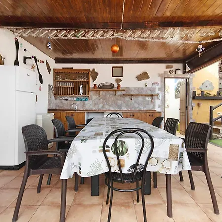 Hogar Vacacional Talumaya * Santa Maria de Guia de Gran Canaria